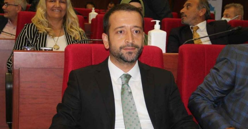 TUTUŞ ADAYLIK AÇIKLAMASI YAPACAK!