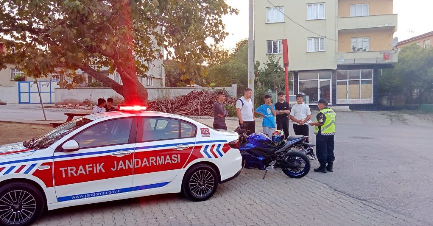 Jandarma son bir ayda 90 bin 418 aracı denetledi