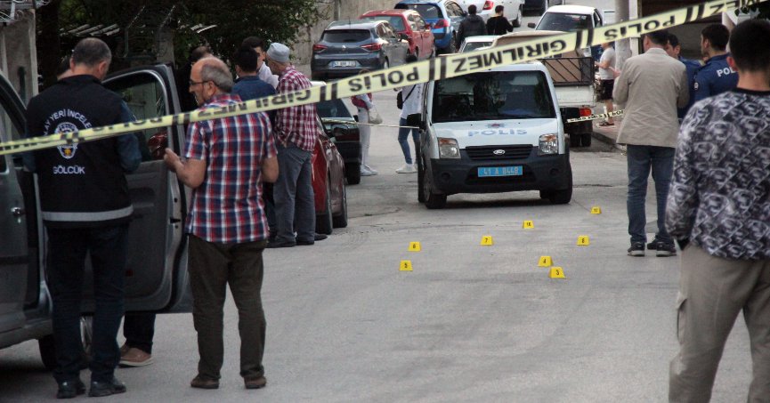 Mahkeme salonunda gerginlik: Taraflar birbirlerinin üstüne yürüdü