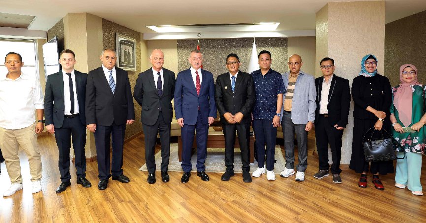 Büyükakın, Padang Belediye Başkanını ağırladı