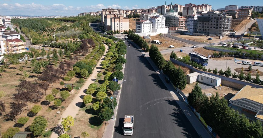 Çağdaşkent'in yolları yenilendi