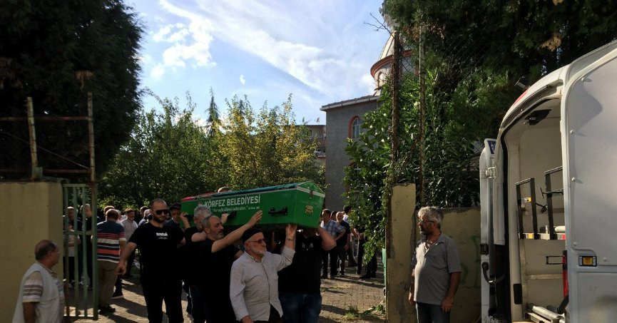 Anne ile kızı 2 saat arayla hayatını kaybetti