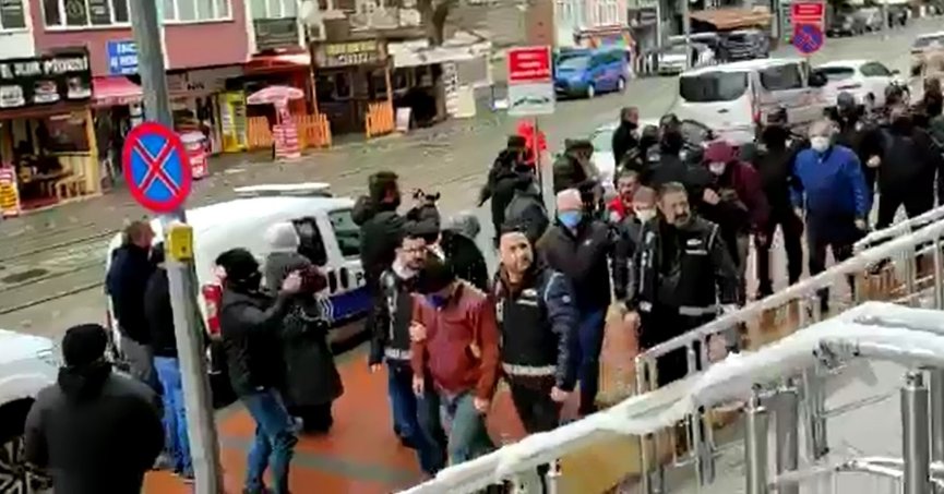 Silah kaçakçıları ilk kez hakim karşısına çıktı