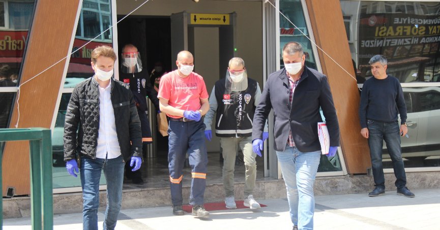 Ağabeylerini öldürdükleri gerekçesiyle yargılanan kardeşler beraat etti