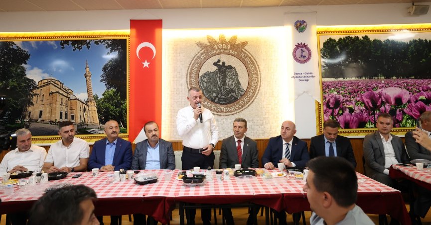 “Bu makamların tek sahibi var, o da millet”