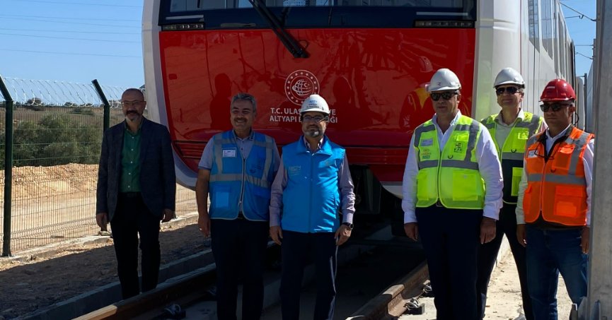 Yerli ve milli sürücüsüz vagon raylara indi