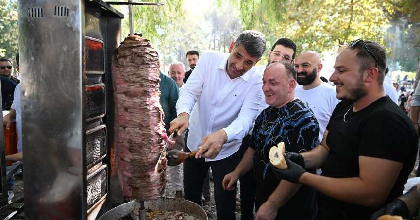 KARTEPE’DE ARTVİNLİLER DAYANIŞMA PİKNİĞİNDE BULUŞTU