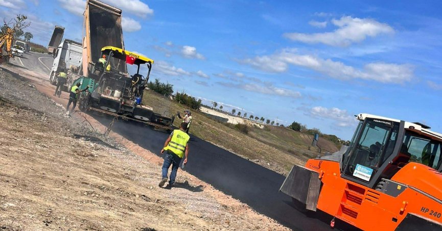 Kandıra Akçakese köy içi yolu genişletildi