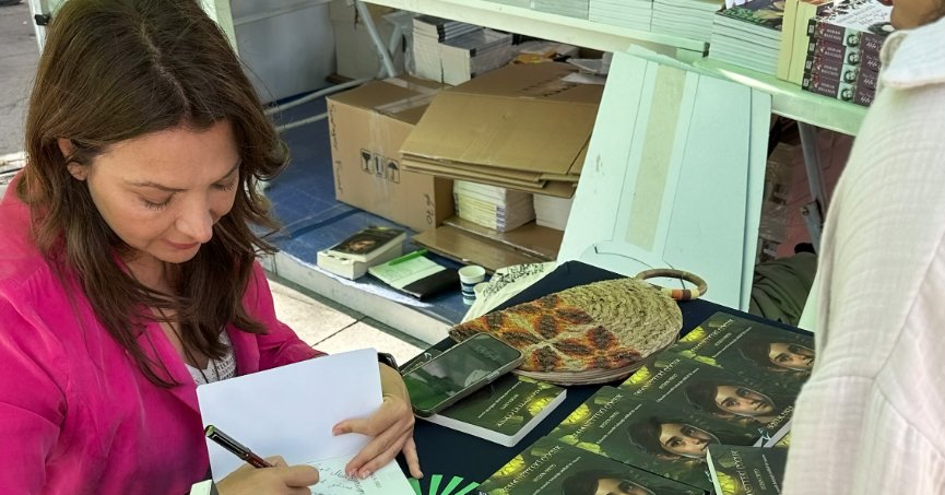 Bu kitap Türk mitolojisinden esinlendi, yapay zeka kullanıldı