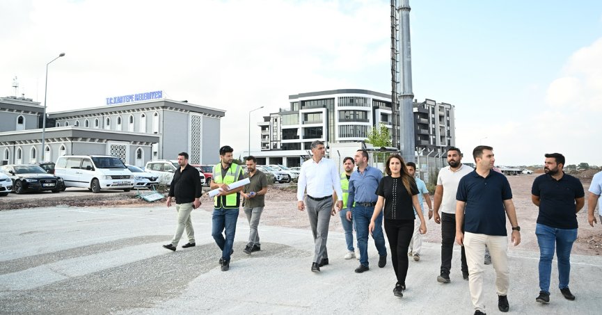 KOCAMAN KENT MEYDANI OTOPARK ÇALIŞMALARINI İNCELEDİ