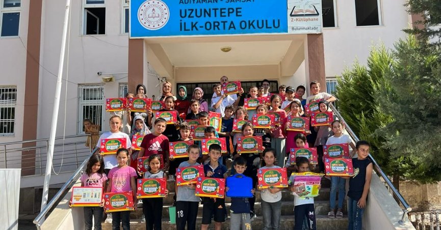 Deprem bölgesinde eğitim gören çocuklar unutulmadı