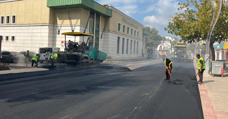 Körfez Adnan Kahveci Caddesi ve Atatürk Bulvarı asfaltlanıyor