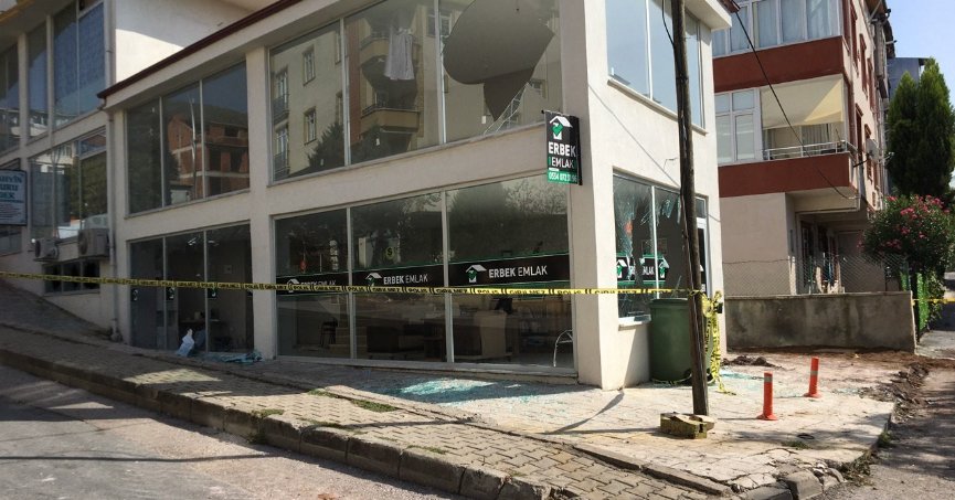 Patlamanın olduğu sokakta incelemeler yapıldı