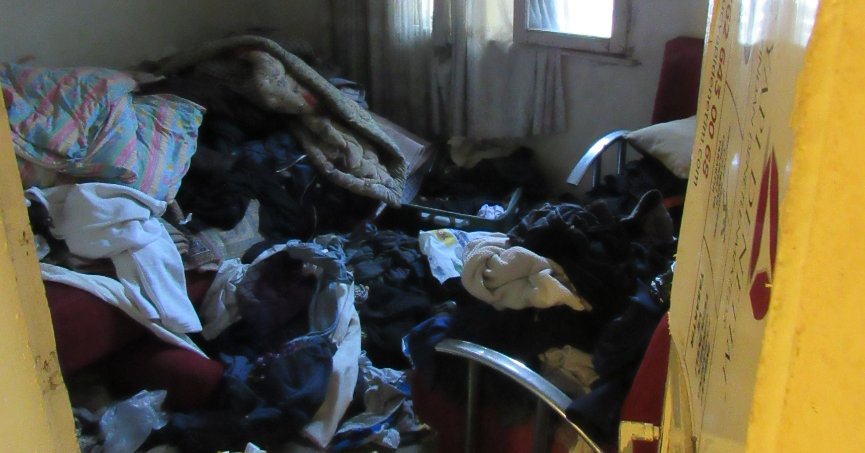 Evden kamyon dolusu çöp çıktı