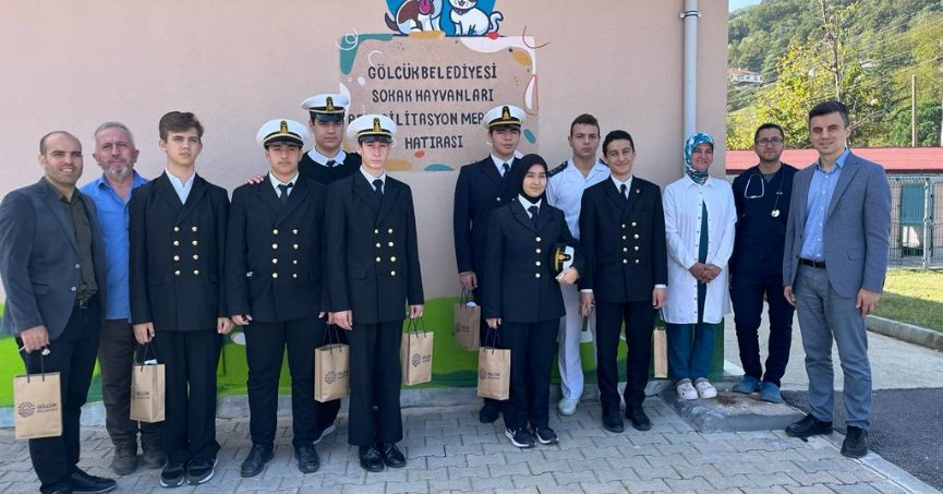 SOKAK HAYVANLARI MERKEZİ ÖĞRENCİLERİ AĞIRLADI