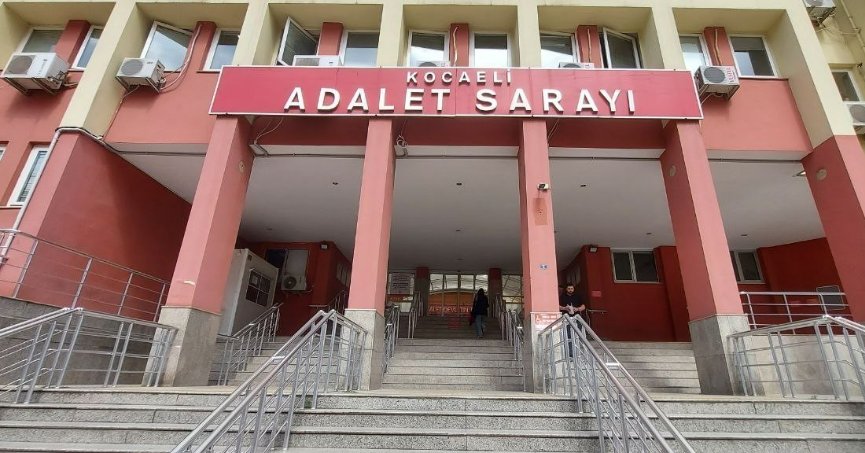 Sevgili olduklarına inandırdığı öğrencisini 2 yıl boyunca istismar etti, o da yetmedi ölümle tehdit etti