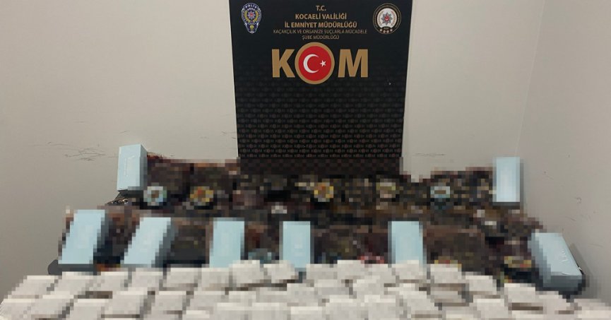 TEM'de operasyon düzenlenen araçtan 245 kilo kaçak tütün çıktı