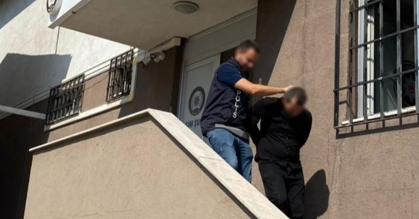 Şüphe üzerine durdurulan araçta 6 düzensiz göçmen yakalandı