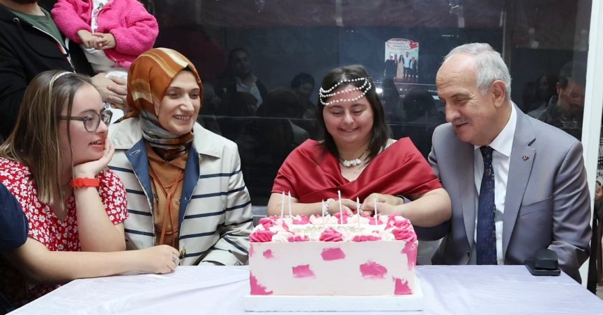 Çiğdem’in Doğum Günü Mutluluğu