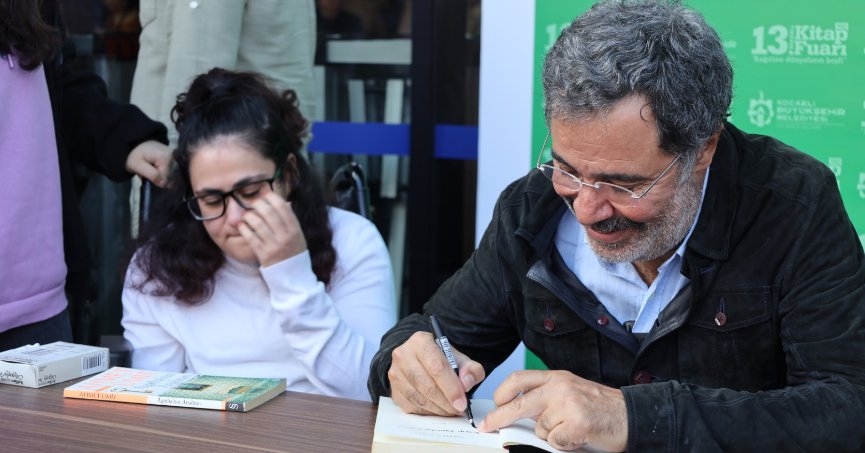 Ahmet Ümit, kitaplarında aşkı yazmanın nedenlerini anlattı