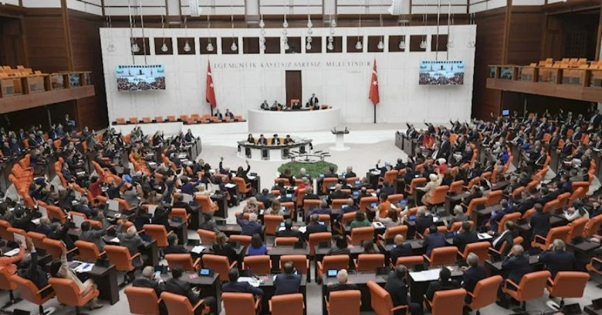 Irak ve Suriye tezkeresi TBMM’den geçti