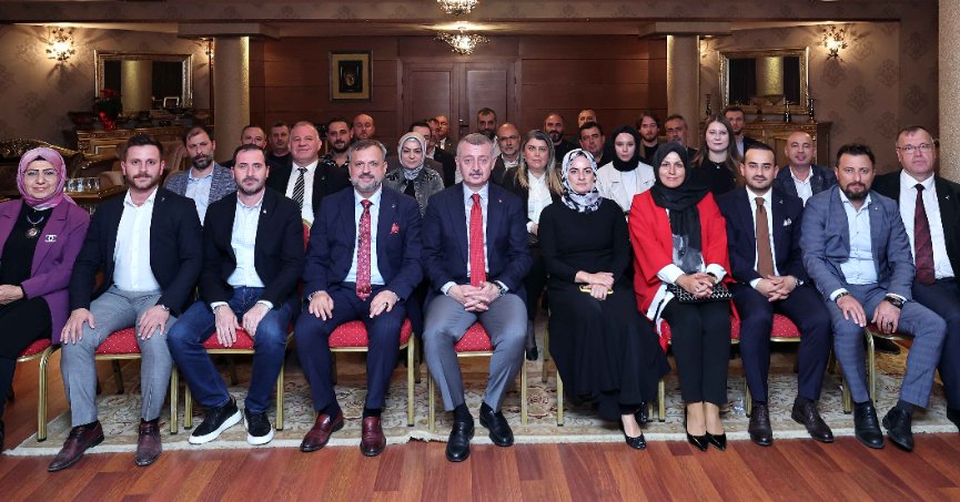 Başkan Büyükakın, “Bizim için milletimize hizmetkârlık yapmak en büyük şeref payesidir”