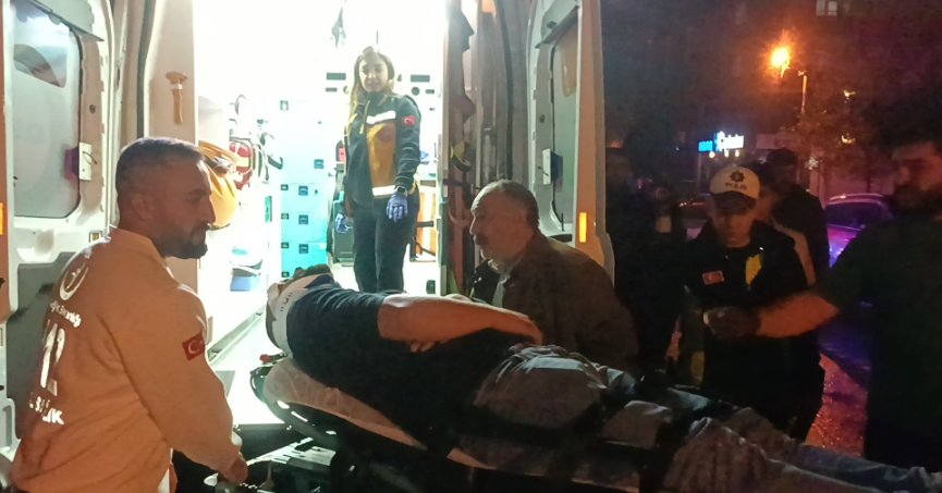 Kayan otomobil başka otomobile çarptı: 3 yaralı