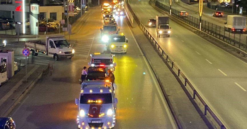 Kocaeli'de sürücüler İsrail'i protesto etti