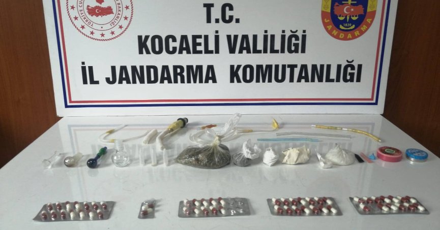 Durdurulan araçtan uyuşturucu çıktı