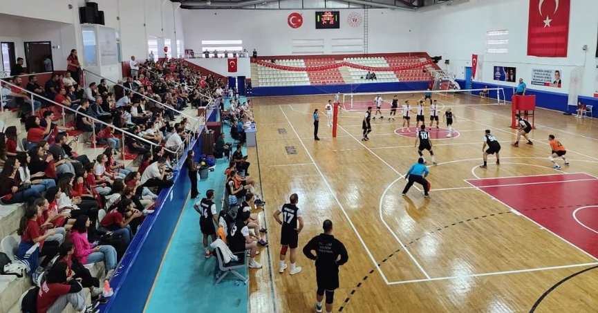 TVF Voleybol Erkekler 2. Ligi: Gölcük Belediyespor: 3 - Tuzla Gelişim: 1
