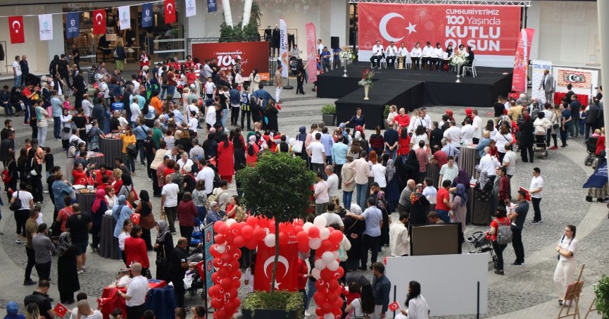 Özel bireylerden 100. yılda anlamlı etkinlik