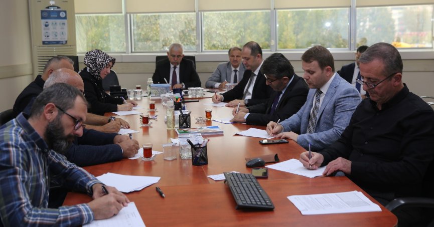 Encümen’de kiralama ihaleleri düzenlendi