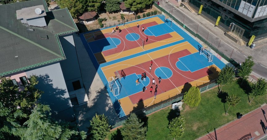 188 okula basket ve voleybol sahası