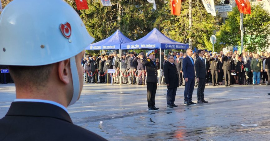 GAZİ MUSTAFA KEMAL ATATÜRK GÖLCÜK’TE TÖRENLE ANILDI