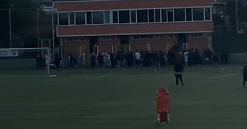 Tribüne silah sokulduğu iddiası