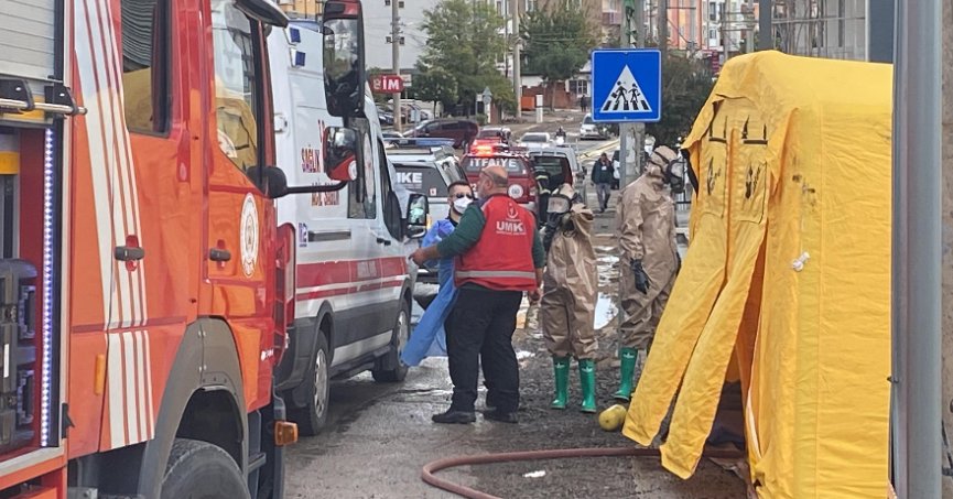 Paketten kimyasal sızdı, tüm ekipler seferber oldu