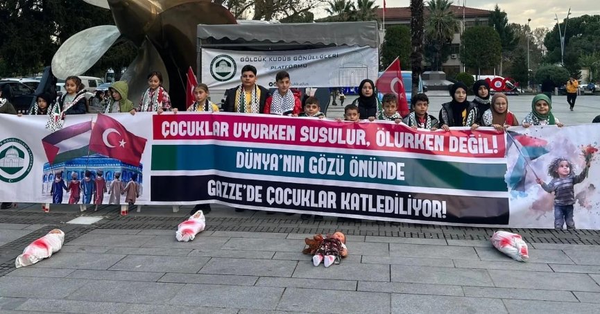 GÖLCÜK KUDÜS GÖNÜLLÜLERİ PLATFORMU BASIN AÇIKLAMASI GERÇEKLEŞTİRDİ