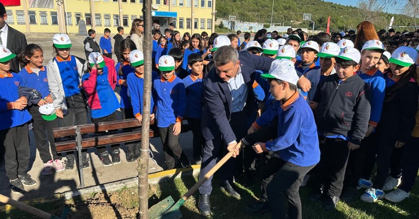 Dilovası’ndan “Geleceğe Nefes, Cumhuriyete Nefes” Projesine Destek!  