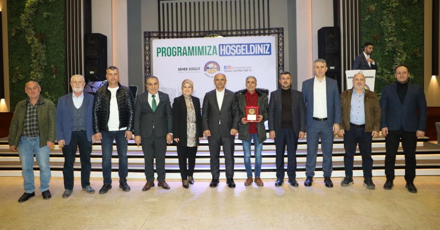 Başkan Söğüt, emekli personelleri yemekte ağırladı