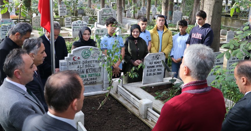 24 KASIM ÖĞRETMENLER GÜNÜ KABİR ZİYARETLERİ VE MEVLİD-İ ŞERİF PROGRAMI