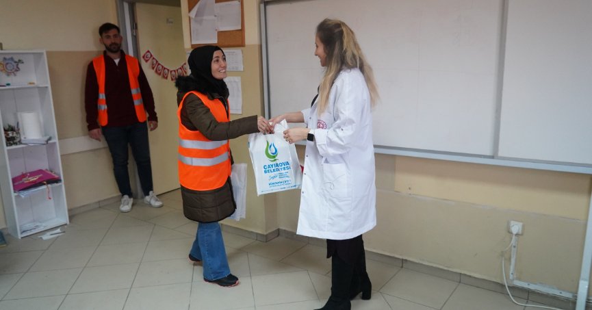 Çayırova Belediyesi'nden öğretmenler günü jesti