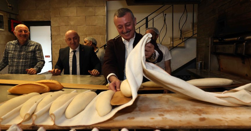 Başkan Büyükakın’a,  Darıcalı esnaflardan hizmet teşekkürü