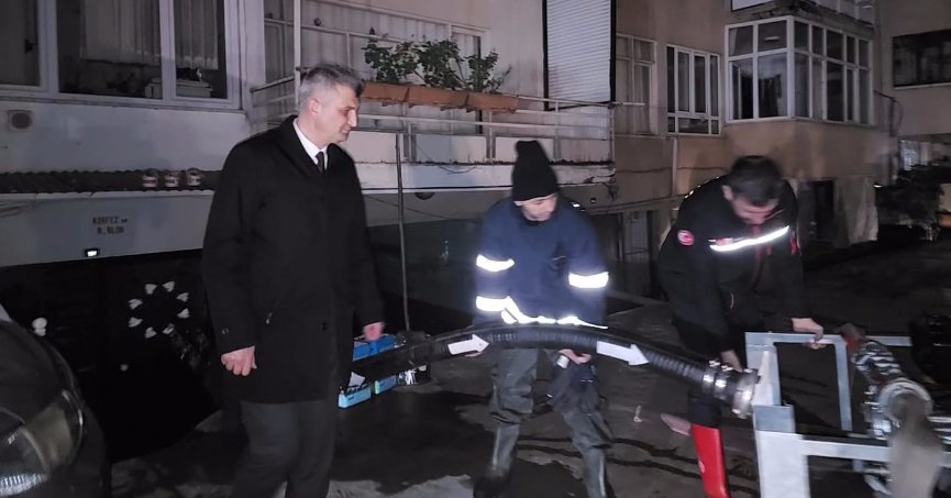 GÖLCÜK BELEDİYESİ ARALIKSIZ ÇALIŞARAK HALIDERE’DE HAYATI NORMALE DÖNDÜRDÜ