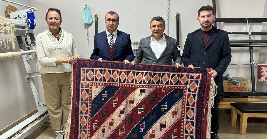 Dilovası’nda İlk Halı Tezgahtan İndi 