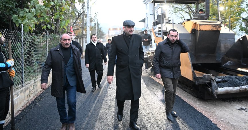 KARTEPE ERTUĞRULGAZİ MAHALLESİ’NDE TONLARCA ASFALT