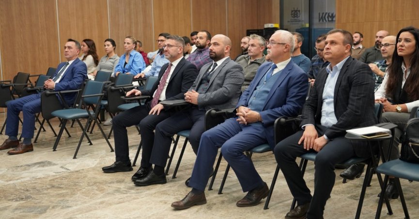 Kocaeli ve çok sayıda ilde hissedildi