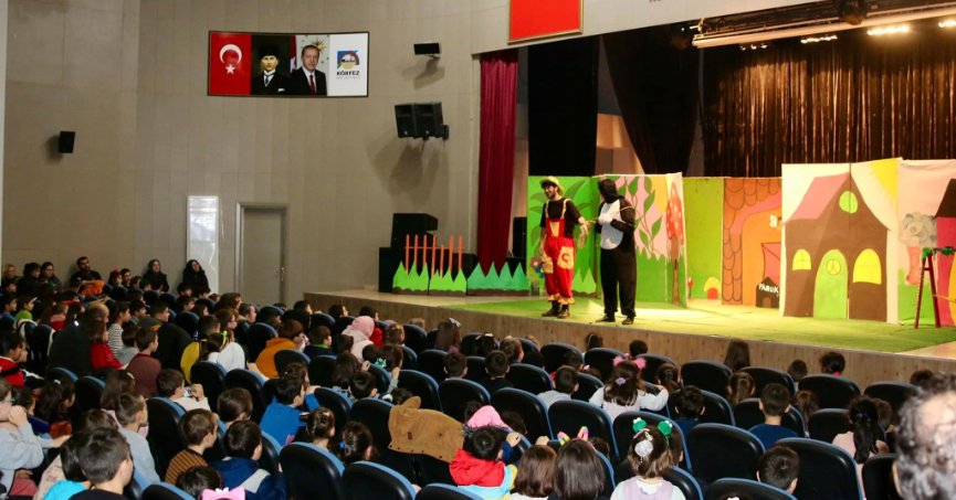 Çocuklar Pamuk ile Kömür oyunuyla eğlendi