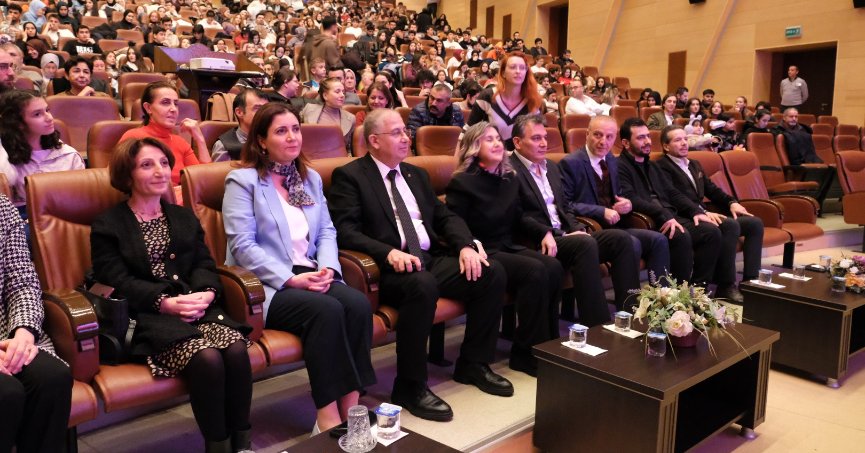 Büyükşehir’den KOÜ’lü gençlere anlamlı film gösterisi
