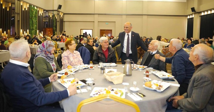 Başkan Söğüt, Körfez’in çınarları ile buluştu