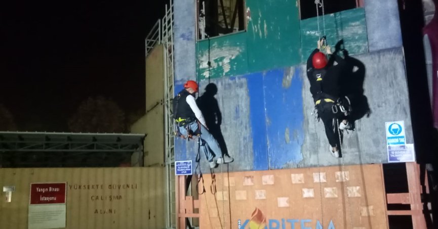 Afet gönüllüleri tecrübeleniyor